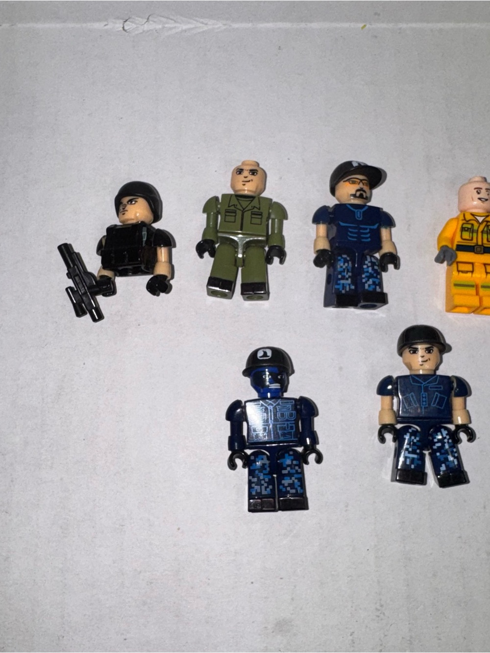 Lot of 6 Lego Minifigures